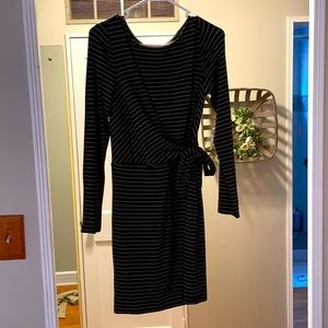 Long Sleeve Wrap Dress: black and gold